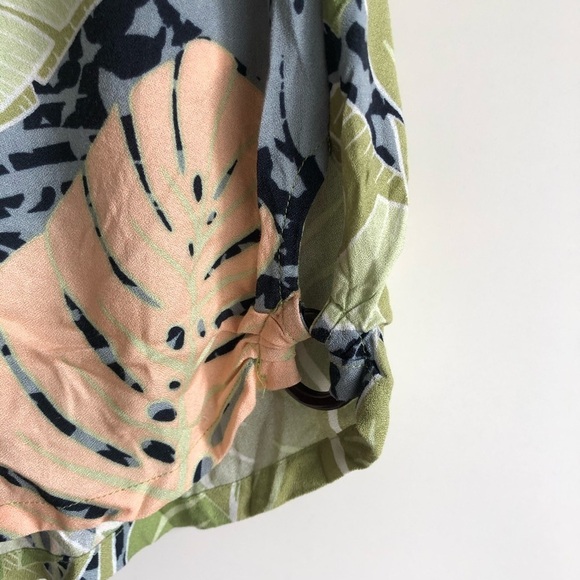 Minkpink Green Leaf Print Summer Women Shorts - Picture 3 of 5